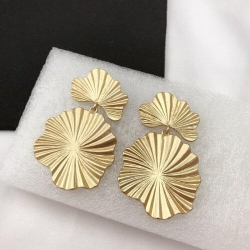 Joker character fashion cool wind restoring ancient ways is the European and American earrings female temperament
