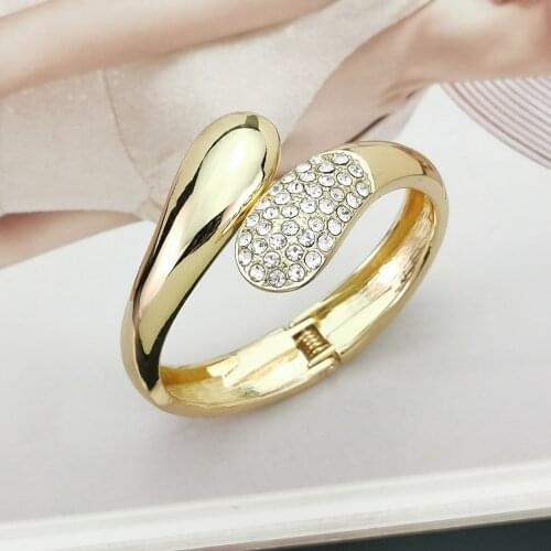 Fashion Rinestones Charm Bracelets Bangles Gold Color Snake Design Alloy Wide Opened Bangles For Women 2021 UKMOC