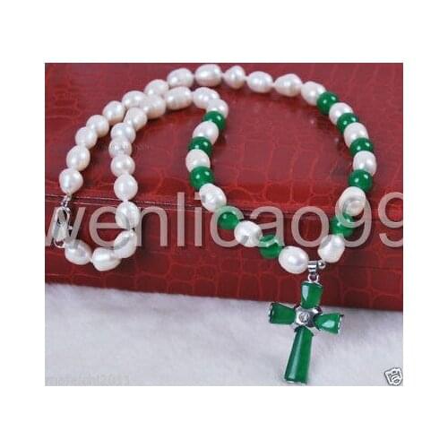 Rice White Akoya freshwater Cultured Pearl/Green Jade Cross pendant necklace