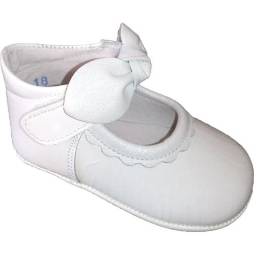 Wrinkled patent hags with no sole, of scaffolding