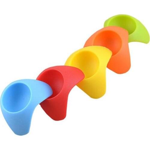 Silicone Hamster Rabbit Food Feeder Small Pets Water Drinking Bowl Food Bowl Pets Hamster Cage Product Accessories