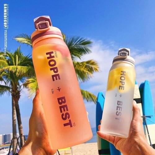 New 900ml Tritan Plastic Water Bottle BPA Free Portable Large Capacity Frosted Space Cup With Tea Strainer Outdoor Sports Kettle