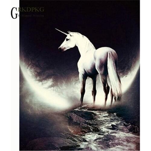 NEW Unicorn moon art 5D diy Full Square/Round Diamond Painting Cross Stitch Diamond Embroidery Diamond Mosaic Wedding decoration