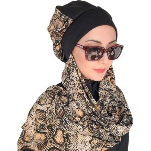 Yeni Moda Hijab Kadın Müslüman Başörtüsü 2021 Eşarp Bone İslami Türban Şapka Fular Leopar Desenli Siyah Parçalı Atkılı Bere Şal