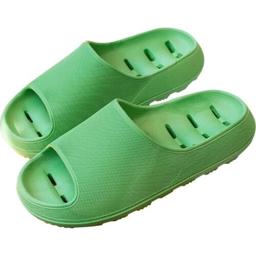 Thick-bottomed Bathroom Leak Quick-Drying Slippers Indoor Non-Slip Bathing Hollow Couples Men Women Super Soft Bottom Flip Flops