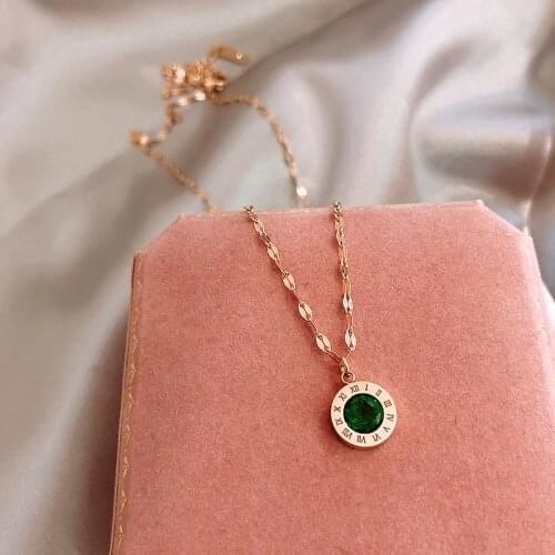 Korean Fashion Green Zircon Roman Numerals Titanium Steel Necklace for Women Minimalist Geometric Pendant Necklace Choker