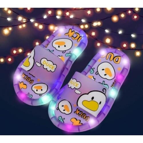 2022 Summer Girls Boys Luminous Slippers Children Soft PVC Shoes Toddler Kids Home Sandals Comfortable Baby Slides Purple shoes