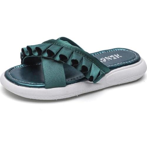 Kids Shoes Girls Slippers Summer Fashion Pleated Cross Sandals Slippers Children Big Girl Slides Shoes Flat Soft Sole сандали