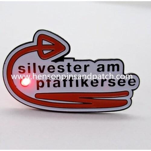 Custom metal soft enamel advertisement blinker led pins