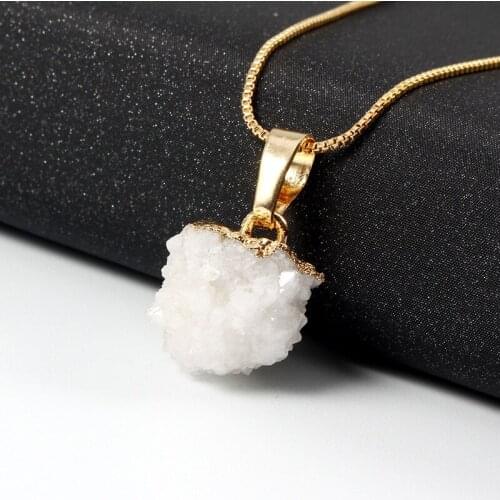 New Irregular Natural Stone Necklace Drusy Geode Druzy Quartz Pendant Necklaces Golden Chain Link Necklace For Women Collar