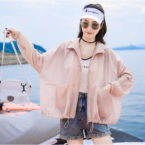 2020 Summer Thin Loose Breathable fashion Big pocket Trench Coat UV Sun Protection Hooded Sunscreen Beach Windbreaker Casual
