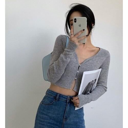 2021 Spring Women V-neck Navel Exposed Sexy Green Knitted T-Tshirt Casual Long-Sleeved Button Tops Solid High Street Kniter Y2k