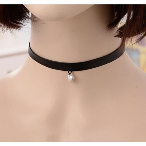 Bing Tu Chokers On The Neck