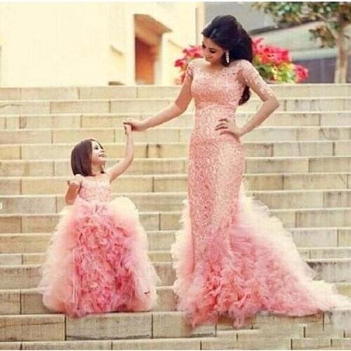 Gorgeous Pink Ball Gown Girls Pageant Dresses With Ruffles Lace Applique Princess Little Child Prom Party Gowns