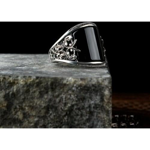 Vintage Silver Plated Geometry Black Stone Rings for Men Personality Design Carved Flower Ring Luxury Women Punk Jewelry Gifts