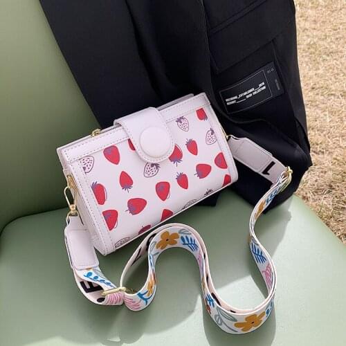 Fashion printing strawberry shoulder bag 2021 new female bag wide shoulder strap messenger bag all-match small square bag white