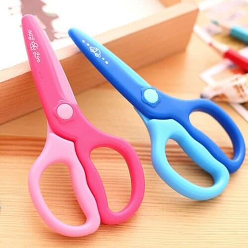 1 Pcs Mini Safety Round Head Plastic Scissors Student Kids Paper Cutting Minions Supplies for Kindergarten School