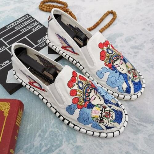 New Women‘s Chinese Embroidered Shoes Comfortable Casual Canvas Loafers Women Summer Slip-on Womens Flat Shoes femmes chaussures