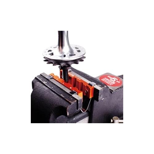 Heavy duty axle pedal vise super b TB-8645 to hold hub axle pedal spindles prevent it from turning bike tool