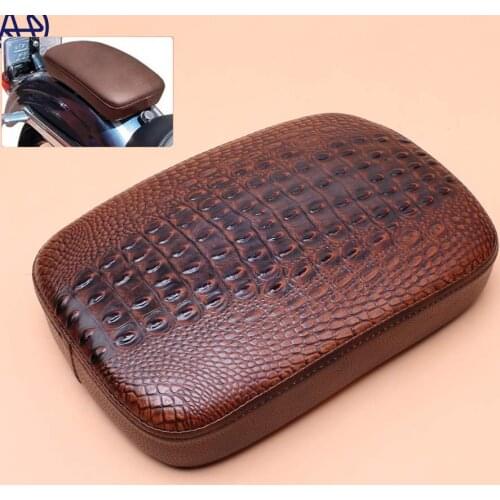 Motorcycle Rear Fender Solo Seat Cover Crocodile Leather Style Pillion Pad Brown Seat 8 Suction Cups Protect for Harley Cafe