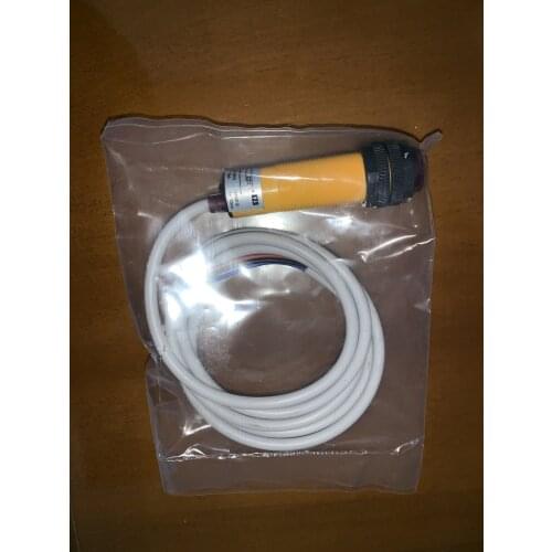 Diffuse photoelectric switch E3F-DS50B1 Infrared sensor 50cm adjustable PNP