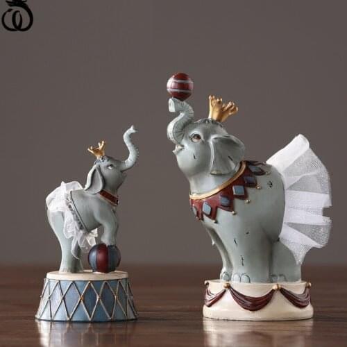 WU CHEN LONG Abstract Retro Dog Lion Elephant Art Sculpture Circus Animal Figurine Creative Resin Craft Home Decoration R6120