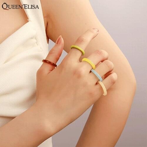 Korean Simple Acrylic Ring for Women Gothic Colored Resin Hoop Finger Ring Popular Couple Jewelry 2021 Engagement Ring Wholesale