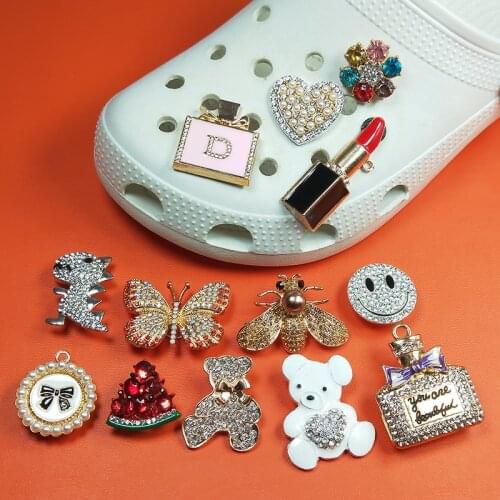 New Style Shoe Designer Croc Charms Bling Rhinestone JIBZ Girl Gift For Clog Decaration Metal Love Bear Insect Accessories