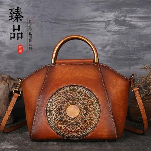 New Ladies Handbag Designer Brand Large-capacity Totem Embossed Shoulder Bag Leather Color Business Explosion Tote Bag