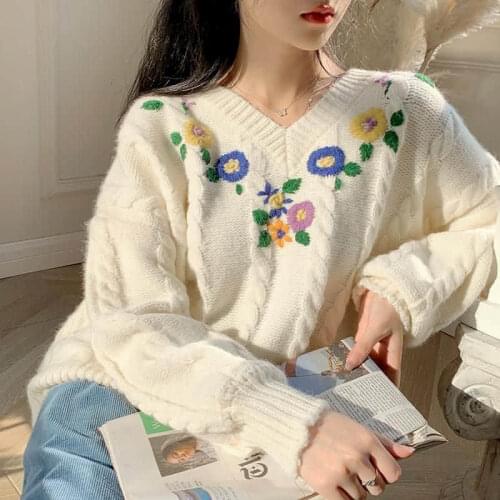 2021 Fall winter Women Sweater Plus Size Knitted Loose Retro Pullover V Neck Sweater Oversized Tops flower Harajuku Embroidery