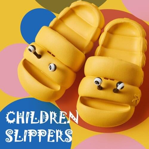 2021 new childrens slippers summer cartoon caterpillar slippers outdoor soft bottom non-slip 1-3 year baby sandals