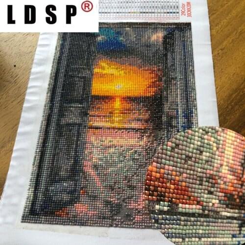 LDSP Home Decor 5D DIY Diamond Painting Cross Stitch Full Square Diamond Embroidery Door Landscape Picture Of Rhinestones