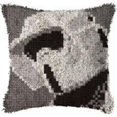 Latch hook pillow with Pre-Printed Robot Pattern for kids Foamiran for needlework Hobby and needlework Hook mat