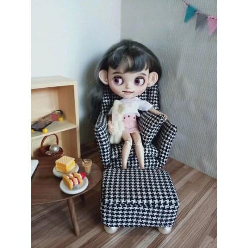 Blythes doll accessories fit in a stylis versatile 1/6 size black Thousand Bird plaids single sofa and foot stool two-piec set