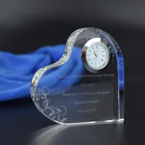 Free shipping 30 pcs/lot Customized Personality Engraving Crystal Heart Shape Clock Wedding Favors Gifts