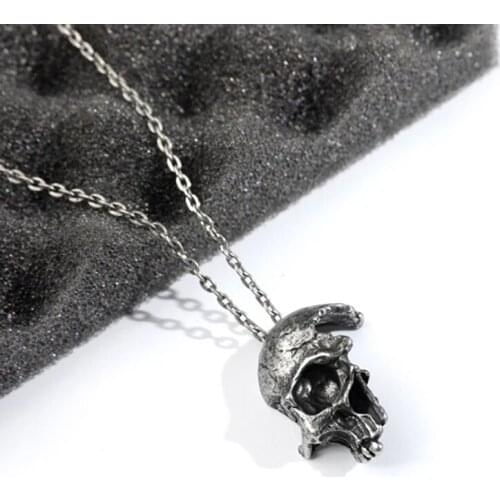 2021 Vintage Skull Necklace Alloy Destroyed Half Skull Pendant Punk Rock Skeleton Pendant Halloween Jewelry
