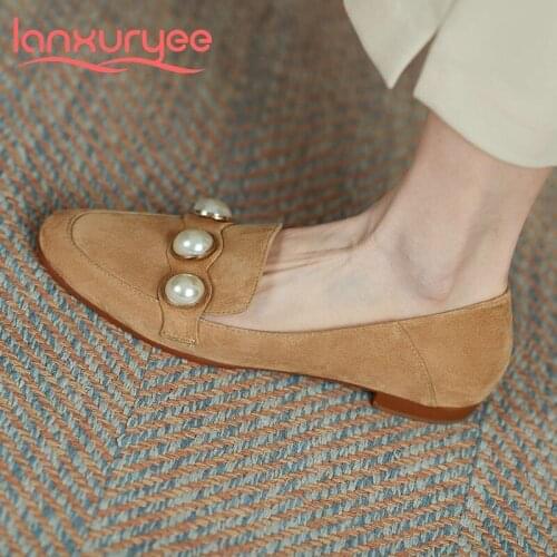 Lanxuryee 2021 new arrival spring shoes sheep suede round toe low heel comfortable pearl decoration sweet girls women pumps L19