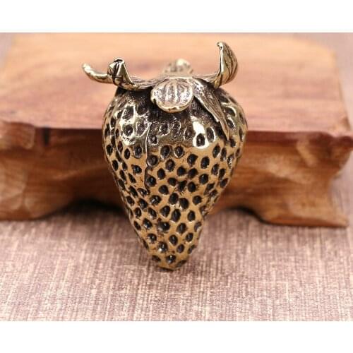 Lucky Cute Copper Strawberry Figurines Office Bedroom Retro Ornaments Antique Crafts Handmade Fruit Miniatures Christmas Gift