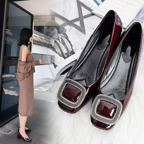 Middle and square head single shoes square buckle patent leather spring and autumn new leather shoes soft bottom comfortable cas