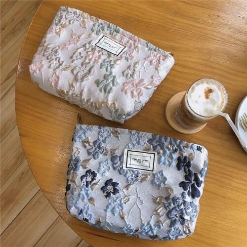 CHALLEN Cosmetics And Travel Bags