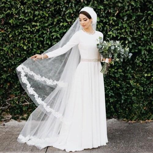 Cheap Bridal Veils Lace Appliqued One Layer Wedding Veils White Ivory Champagne Lace Edge Bridal Veil with Combs