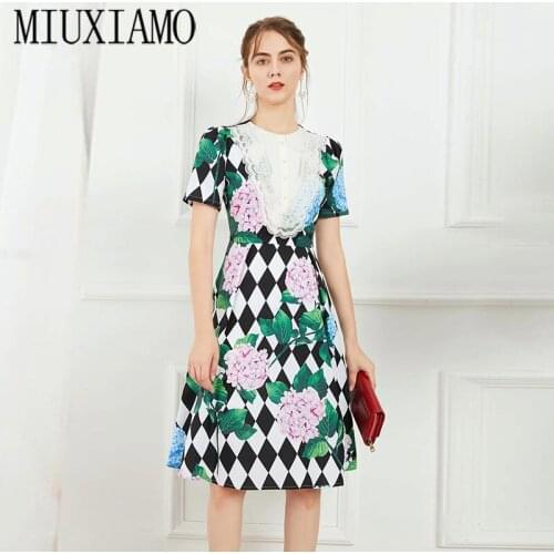 2021 New Summer Womens Wear Peter Pan Collar Short Sleeves Cascading Ruffle Geometric Print Casual Dress