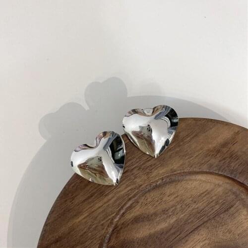 TARCLIY Fashion Geometric Glossy Metal Heart-Shaped Silver Color Stud Earrings Women Simple Temperament Love Earrings Jewelry
