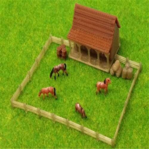 1 SET Train Railway Model Scene Z Ratio 1:220 Country Stable Horse Stable With Lawn Horse
