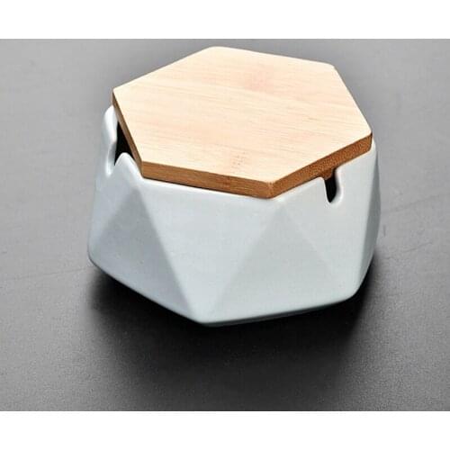 Ashtrays Gift for Boyfriend Creative Ashtray Desk Home Accessories Ash Tray Ashtray with Lid Ceramic Ashtray