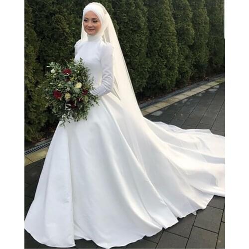 Simple Satin Muslim Wedding Dresses High Neck Long Sleeves Hijab Bridal Gowns