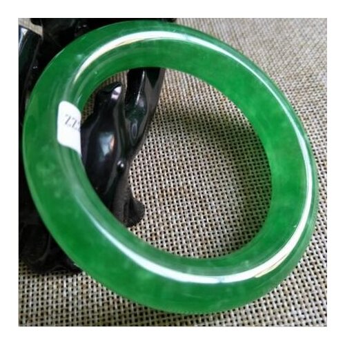 Certified Grade A 100% Natural Green Jadeite JADE Bracelet Bangle