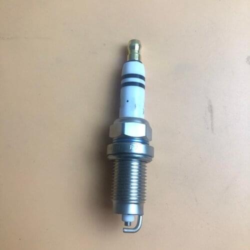 4pcs Spark plug 101905601B 101905603B 101905617 Fit for VW Jetta FOX POLO BEETLE CORDOBA FABIA VENTO RAPID