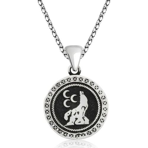 Silverlina Silver Three Crescent Wolf Necklace