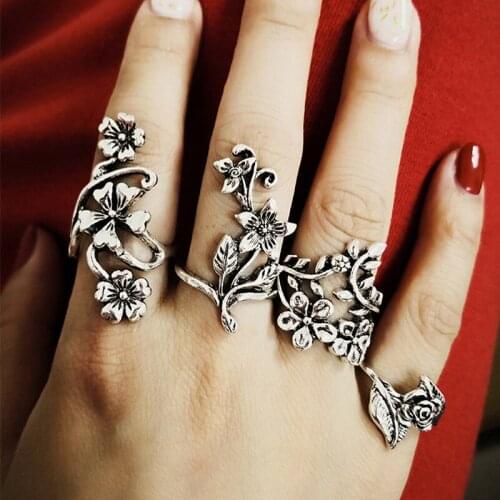 Retro Silver Woman Ring Fashion Classic Openwork Engraving Four sets Ring Set Female Ball Costumes Accessories Jewelry 2018